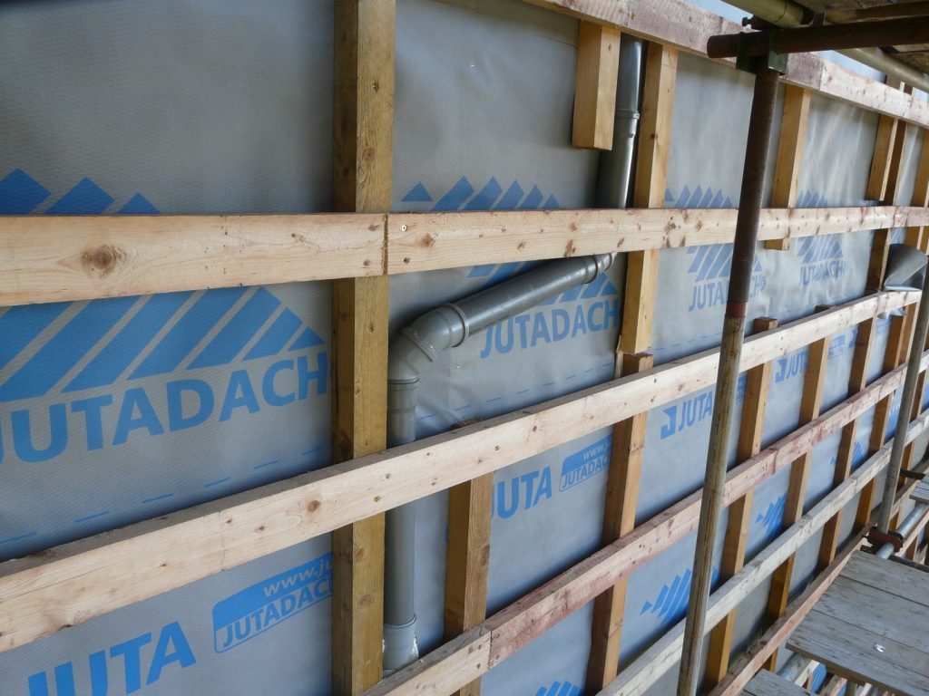Dokončená střecha a dřevěná fasáda po rekonstrukci
