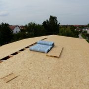Rekonstrukce MŠ, Hovorčovice — Rekonstrukce střechy a klempířské práce (fotografie 1)