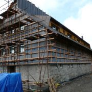 Rekonstrukce hotelu Premier v Bedřichově — Rekonstrukce střechy, zateplení fasády, dřevěná fasáda (fotografie 15)